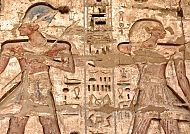 Altägyptisches Relief im Tempel von Theben