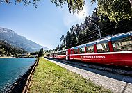 Bernina Express am Lago di Poschiavo