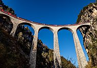 Bernina Express auf dem Landwasserviadukt