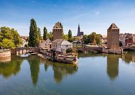 Barrage Vauban und Straßburg Kathedrale