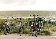 Fahrräder am Meer