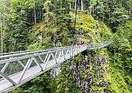 wanderreisen-zugspitze-haengebruecke-geisterklamm