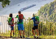 wanderreisen-rheinsteig-aussicht-rhein