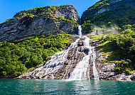 Wasserfall im Geirangerfjord