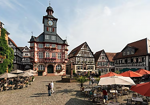 Fachwerkromantik, Weinzauber und Odenwald-Therme